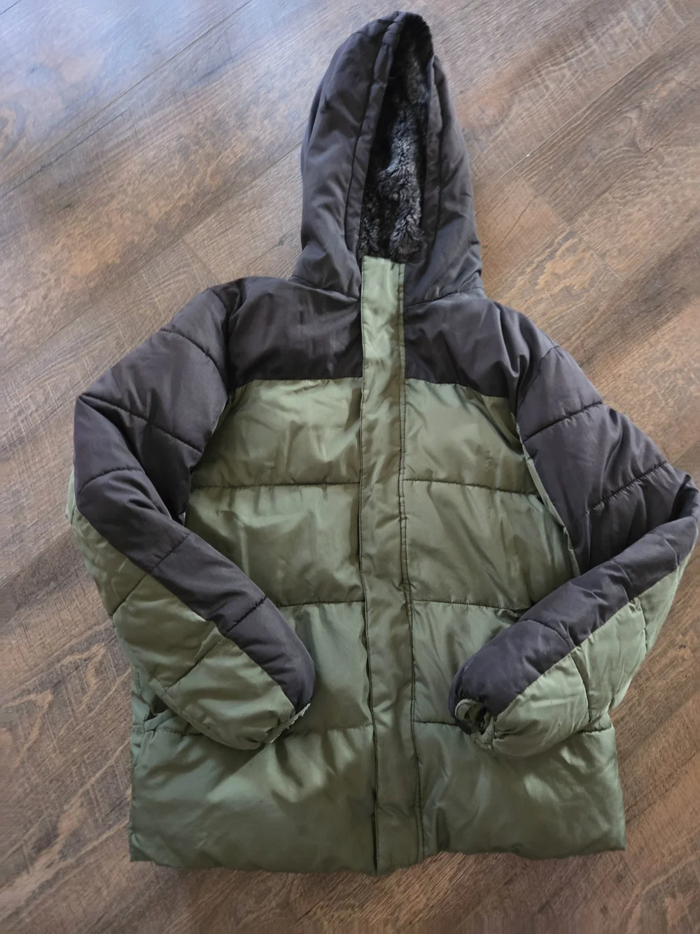 Boys Puffer Coat Olive Green & Black 10/12